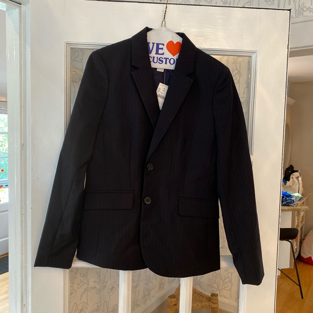 NWT J. Crew Suiting navy blazer size 6. Functional buttons, very light stripes